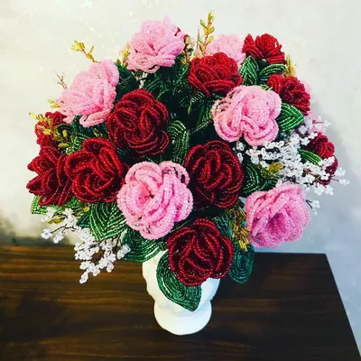 Букет роз из бисера: оригинальное изображение в формате webp