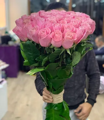 Уникальные букеты роз в руках: сохраните каждый момент в любимом формате