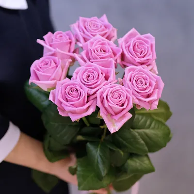 Букет розовых роз дома - фото jpg, размер маленький