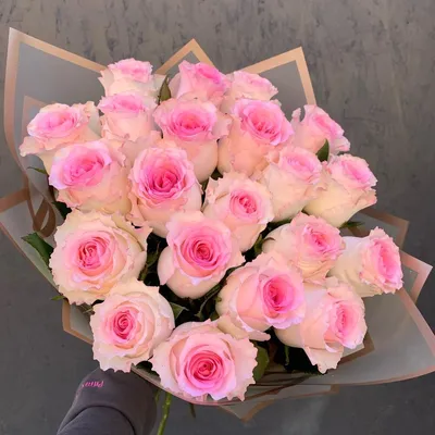 Прекрасное изображение букета розовых роз для дома - webp