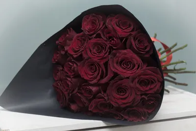 Уникальная картинка букета темных роз