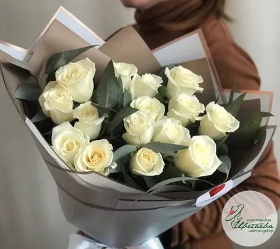 Удивительные белые розы на изображении