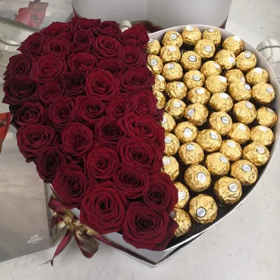 Фото букетов из роз с применением конфет