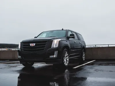 Cadillac машина: качественное фото со взрывными цветами