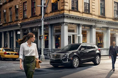 Cadillac машина: фотография в формате webp с эффектом движения