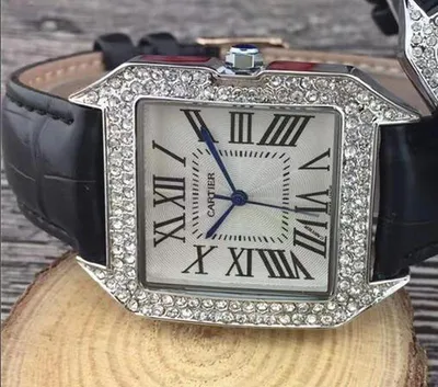 Фотография часов Cartier в 2024 году