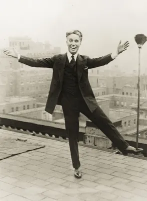 Фотография Чарльза Чаплина в высоком разрешении и формате JPG для публикации и журналов