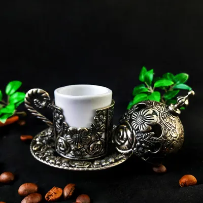 Фото розы имотивирующая чашка кофе