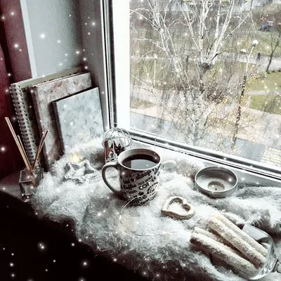 Фотография зимнего наслаждения: Чашка кофе в форматах JPG, PNG, WebP