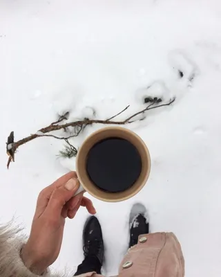 Изображение зимнего уюта: Чашка кофе в JPG, PNG, WebP