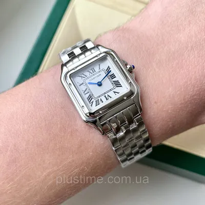 Сияние на запястье: Очаровательные женские часы Cartier на фото