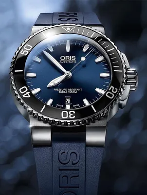 Точность и роскошь: Загадочные часы от Oris на фото