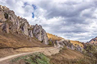 Фотографии заснеженных вершин Чеченских гор: бесплатно скачать