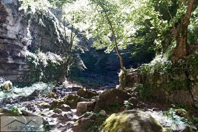 Впечатляющие фотографии Чегемских водопадов