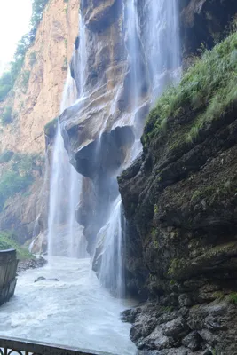 Загружаемые фото Чегемских водопадов