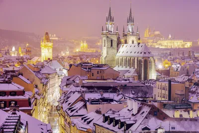 Зимний волшебный пейзаж Праги: выберите свой размер и формат