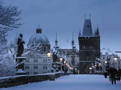 Зимние вечера в Праге: загрузка фото в JPG, PNG, WebP