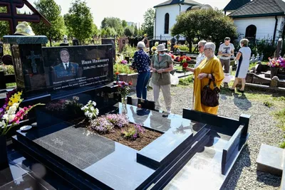 Симфония прощания: Лучшие снимки человека в гробу для скачивания