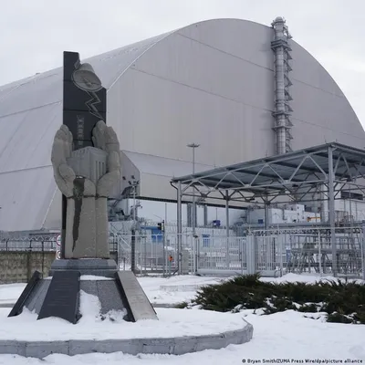 Зимний взгляд на Чернобыль: Изображения для выбора