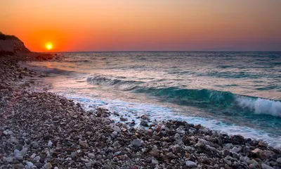 Игры солнца и воды: фото закатов и рассветов на Черном море