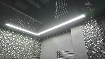 Фото черного натяжного потолка в ванной комнате - новинка