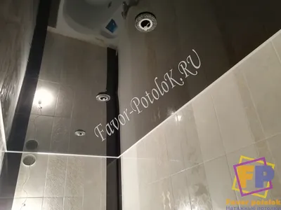 Фото черного натяжного потолка в ванной комнате - в 4K