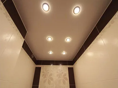 Черный натяжной потолок в ванной: добавьте шик и элегантность