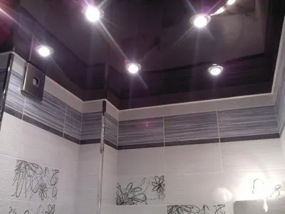 Фото черного натяжного потолка в ванной в формате png