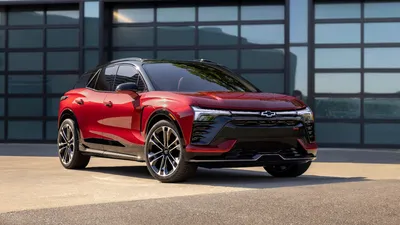 Фото Chevrolet Blazer 2023 с людьми