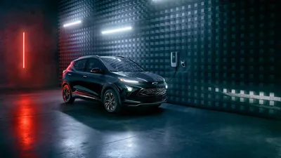 Chevrolet Bolt EUV 2023 внутри