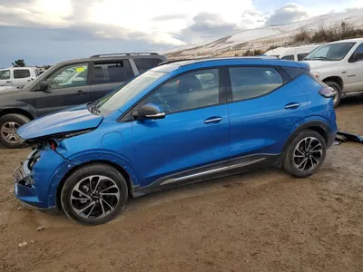 Фото Chevrolet Bolt EUV 2023 на автосалоне