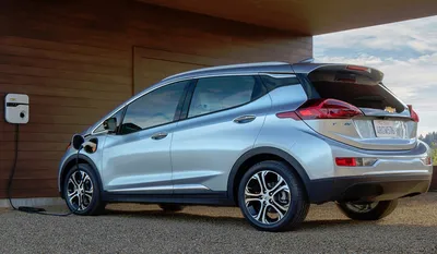 Изображения Chevrolet Bolt EV 2023 в белом цвете