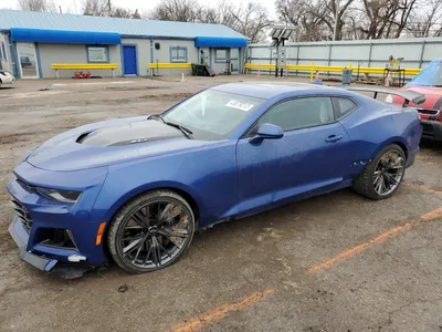 Фото Chevrolet Camaro LT 2023 для социальных сетей