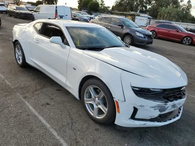 Красивое фото Chevrolet Camaro LT 2023