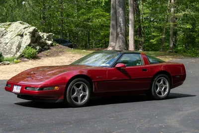 Фото Chevrolet Corvette 70th Anniversary 2023 на обложку Instagram