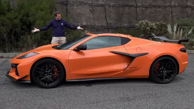 Chevrolet Corvette Stingray 2023: фото бокового профиля