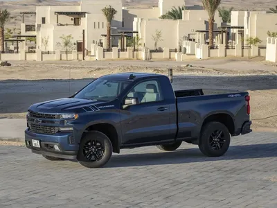 Фото Chevrolet Silverado 2023 с панорамной крышей