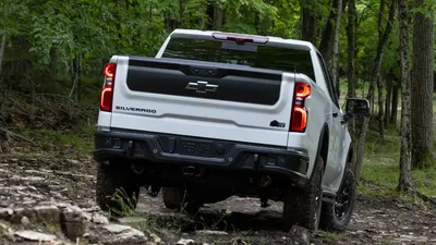 Фото Chevrolet Silverado ZR2 Bison 2023 в высоком качестве