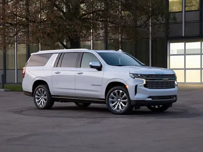 Изображения Chevrolet Suburban 2023 для использования в социальных сетях