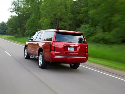 Изображения Chevrolet Suburban 2023 для оформления рабочего стола