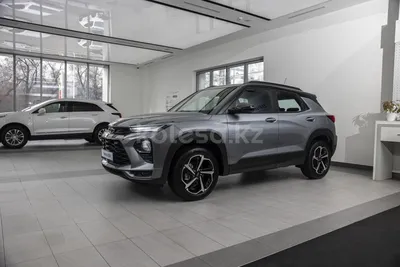 Фотографии Chevrolet Trailblazer 2023 с системой помощи при парковке