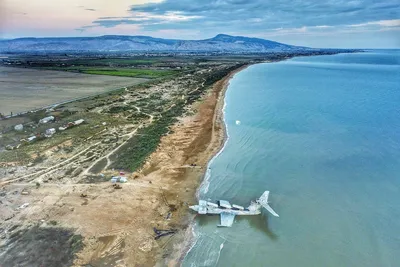 Фотография с чистыми и кристально-прозрачными водами Каспийского моря