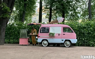 Фотография Дамас машины, идеальная для автошоу и выставок