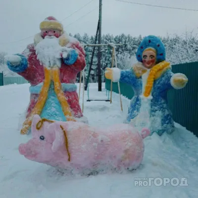 Картинка Деда Мороза из снега: выберите размер изображения