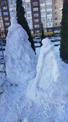 Фотка Деда Мороза из снега: выберите размер и формат, скачивайте изображение