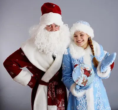 Уютное фото с Дедом Морозом и Снегуркой
