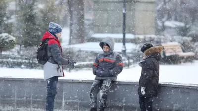 Фото детей в сказочном снежном ландшафте