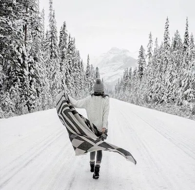 15 уютных фотографий: Девушки на аву зимой