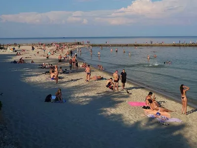 Пляжные впечатления Одессы: фото девушек и моря