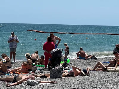 Фото девушек на пляже в Крыму: выберите размер и формат для скачивания (JPG, PNG, WebP)